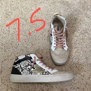 Shu Shop sneakers. Sz. 7.5.